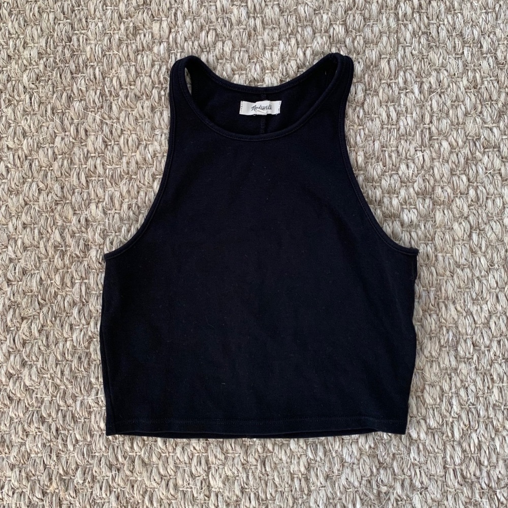Cropped black tank